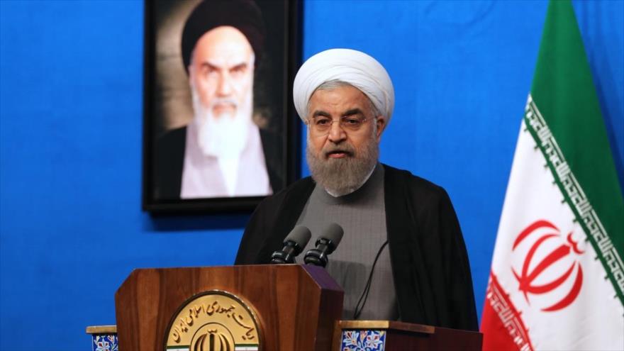 Presidente iraní Hasan Rohani: La decisión judicial adoptada en Washington es un “robo descarado”. 