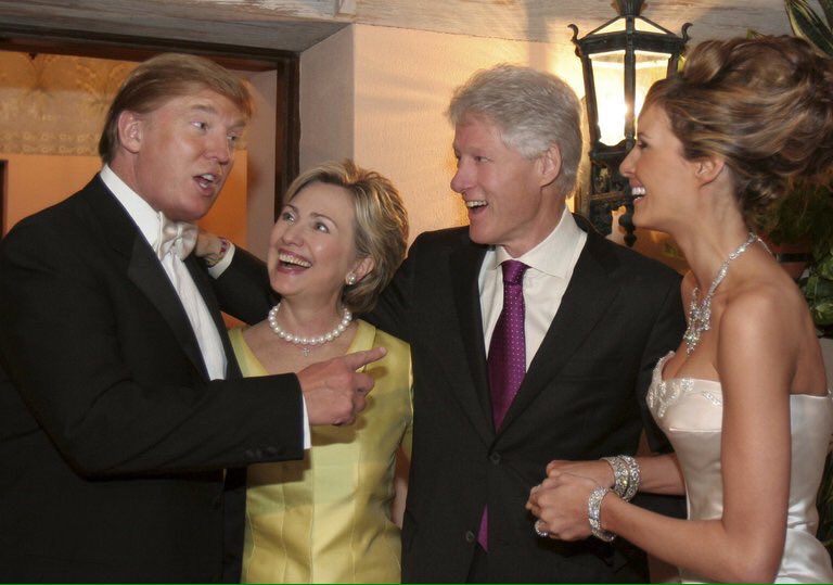 Las dos parejas que se disputan la presidencia de Estados Unidos.