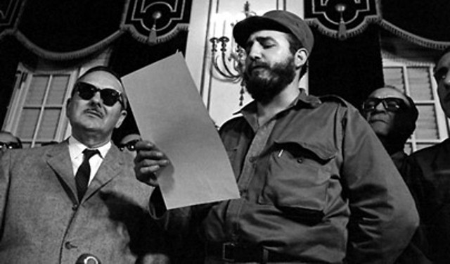 Fidel pronuncia su discurso en la toma de posesión como Primer Ministro.
